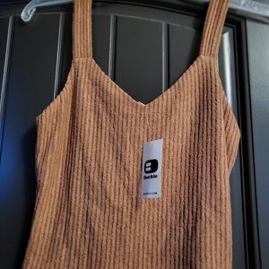 The buckle ribbed tank top crop